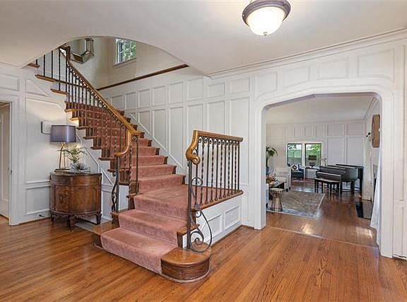 2nd image of 824 W 53rd Ter