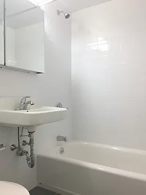 Rented by Salizzoni Realty | media 21