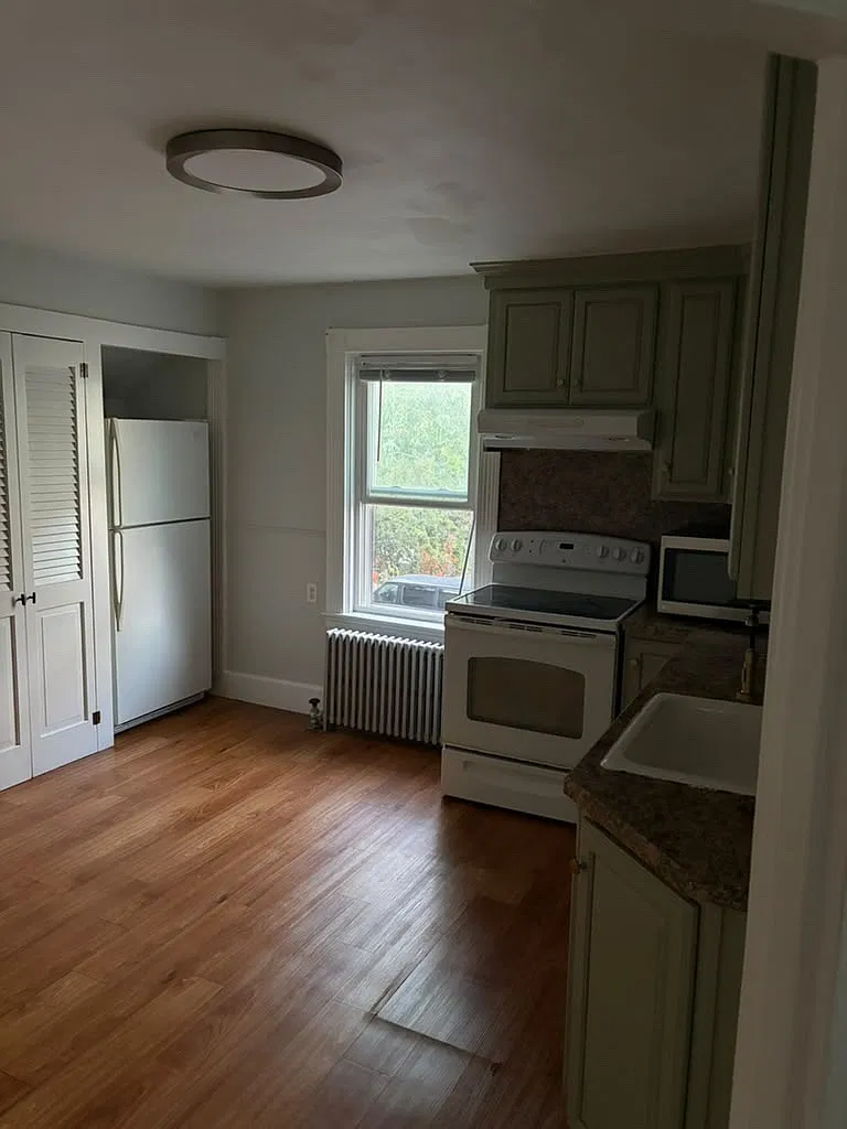 3 bed, 1700 sqft, $2,750 — Photo 4
