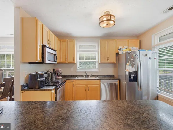 6200 Gopher Ct, Waldorf, MD 20603
