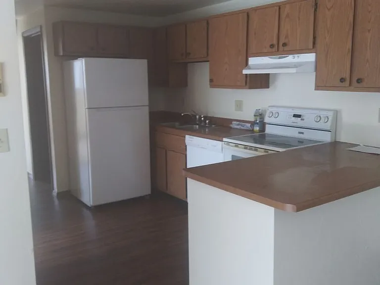 2833 University Ave — Photo 7