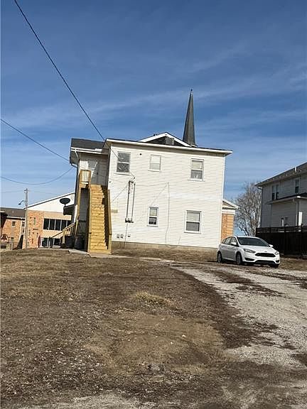 Listing photo 5