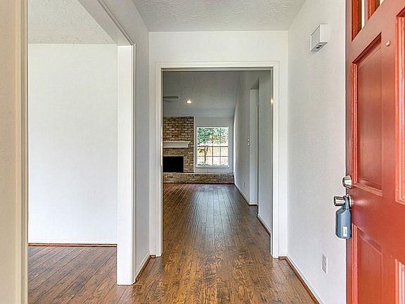4th image of 22730 Elm Bark St