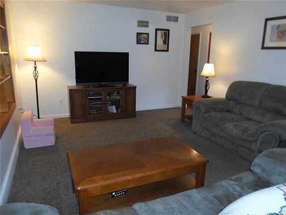 5th image of 1019 Grant Ave