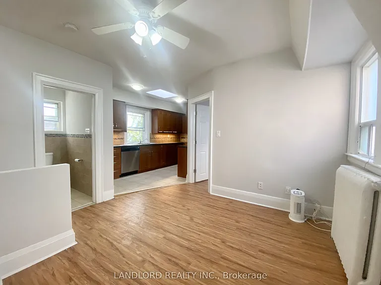 341 Saint Clair Ave W #E — Photo 15