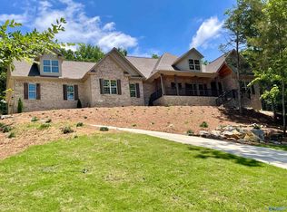 34 Old Cove Pl, Gurley, AL 35748