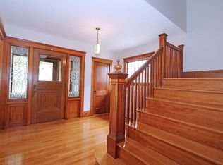40 Oriole St, West Roxbury, MA 02132