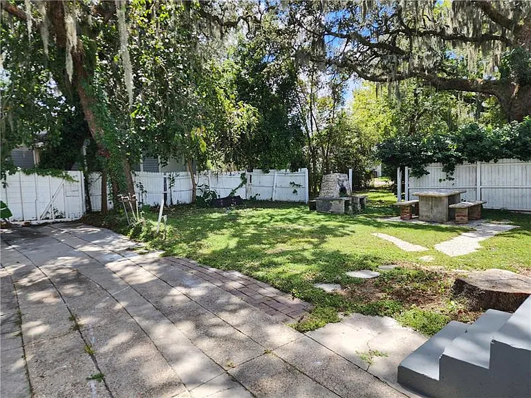 8017 Oakwood St #ROOM RENTAL — Photo 6