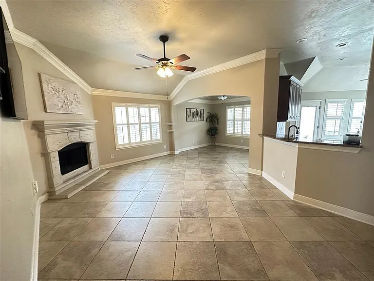 1526 Waterside Village Dr — Photo 6
