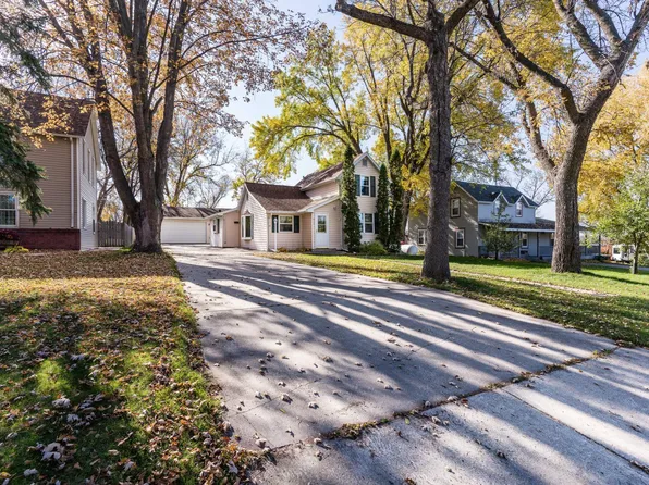 511 3rd St SE, Elbow Lake, MN 56531