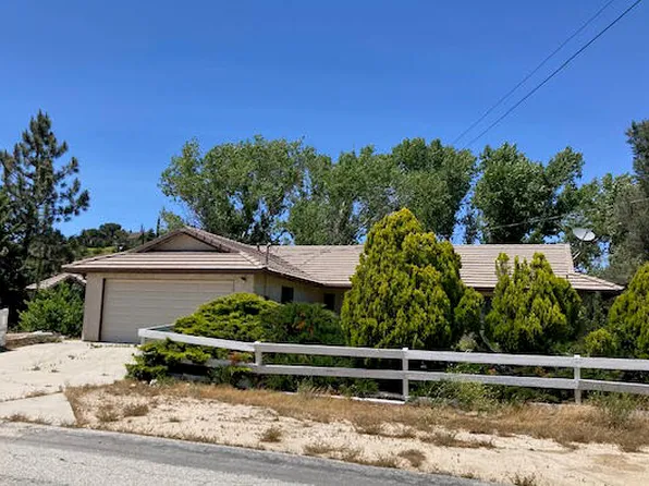 14321 Joshua Tree Dr, Lake Hughes, CA 93532