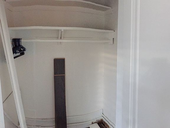3rd image of 2822 Pinetree Dr #44