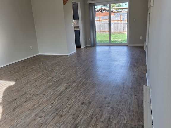 3rd image of 14113 8th Avenue Ct E