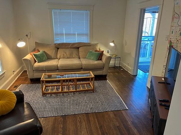 5th image of 4313 Rainbow Blvd