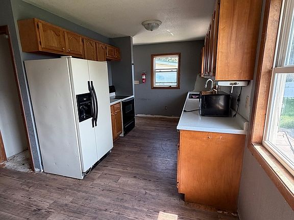 4th image of 1427 Prospect Ave