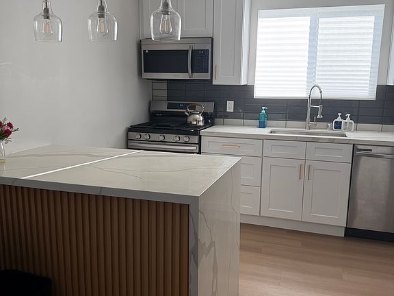4th image of 206-212 S 35th St