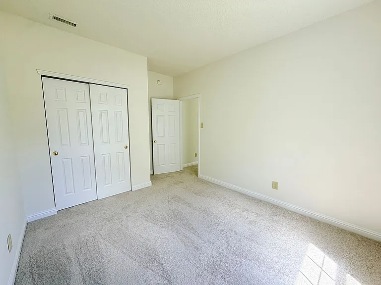 2946 Heirloom Ln — Photo 18