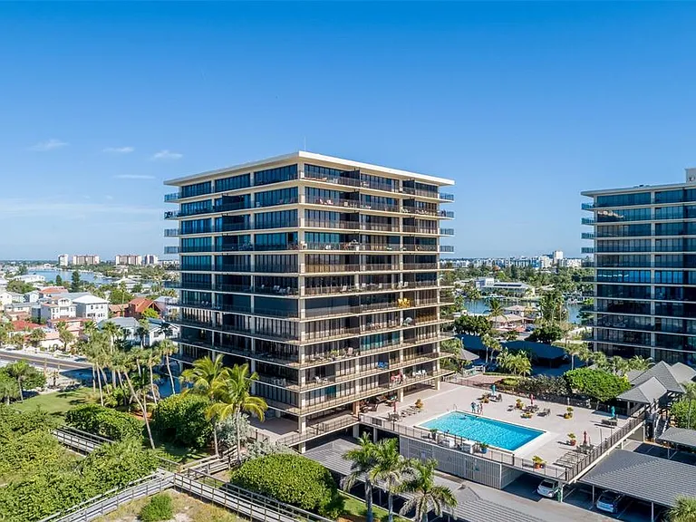 7650 Bayshore Dr #606 — Photo 2