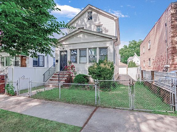 2nd image of 10935 174th St