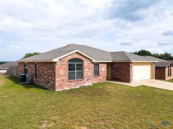 3rd image of 1325 Marlee Cir