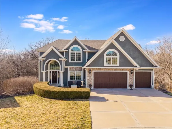 14380 NW 65th Pl, Parkville, MO 64152