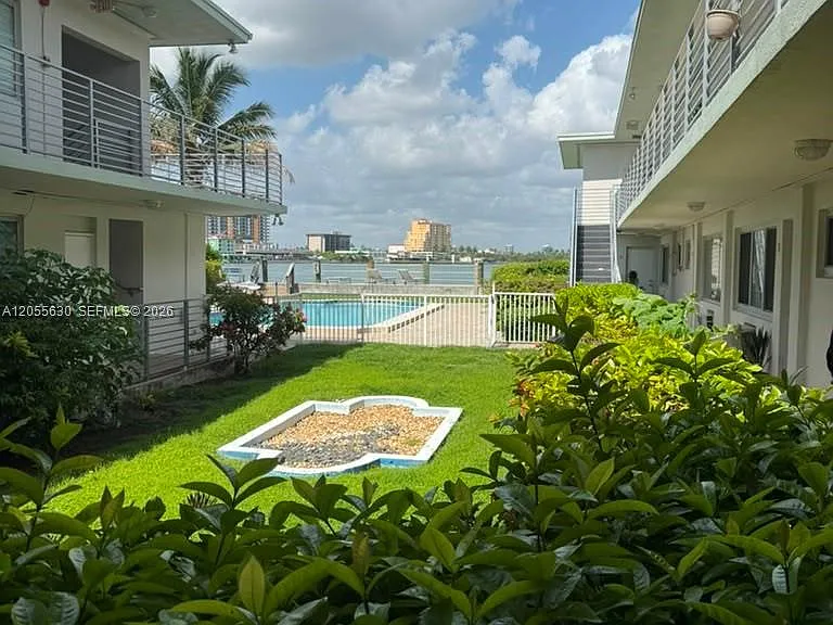 2250 Bay Dr #4 — Photo 12