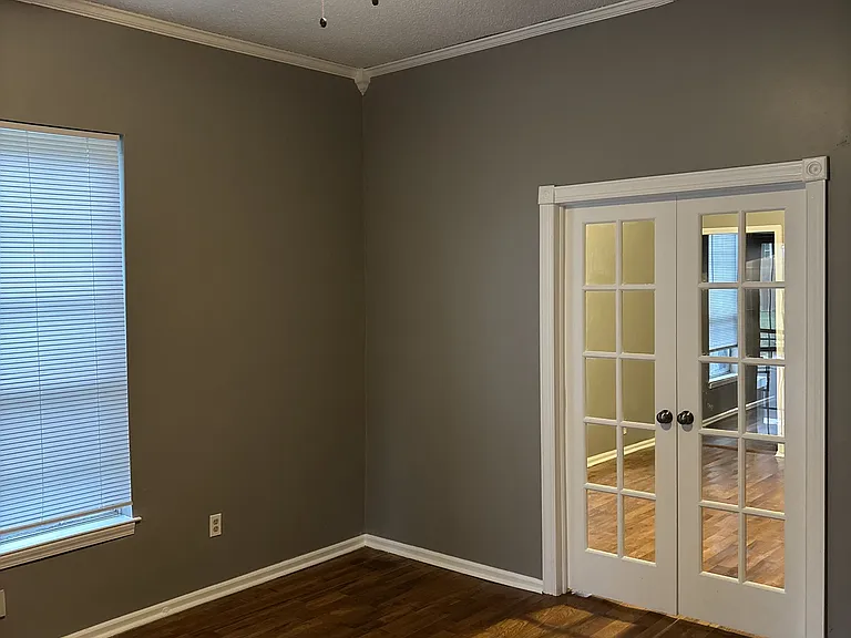 1014 Philadelphia St — Photo 5