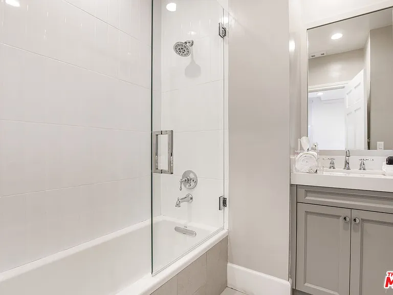 14619 Valley Vista Blvd — Photo 45