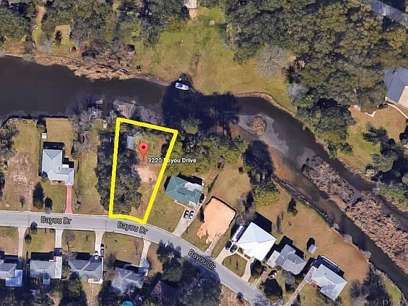 2nd image of 3220 Bayou Dr