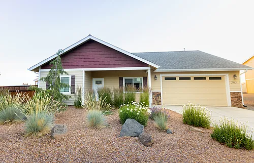 2943 SW Cascade Ave Photo 1