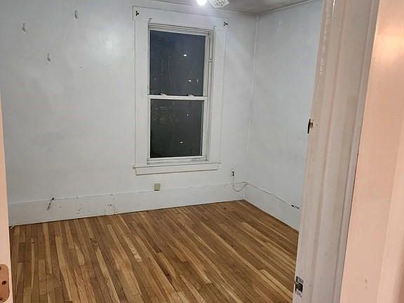 3rd image of 51 Breed St Floor 2