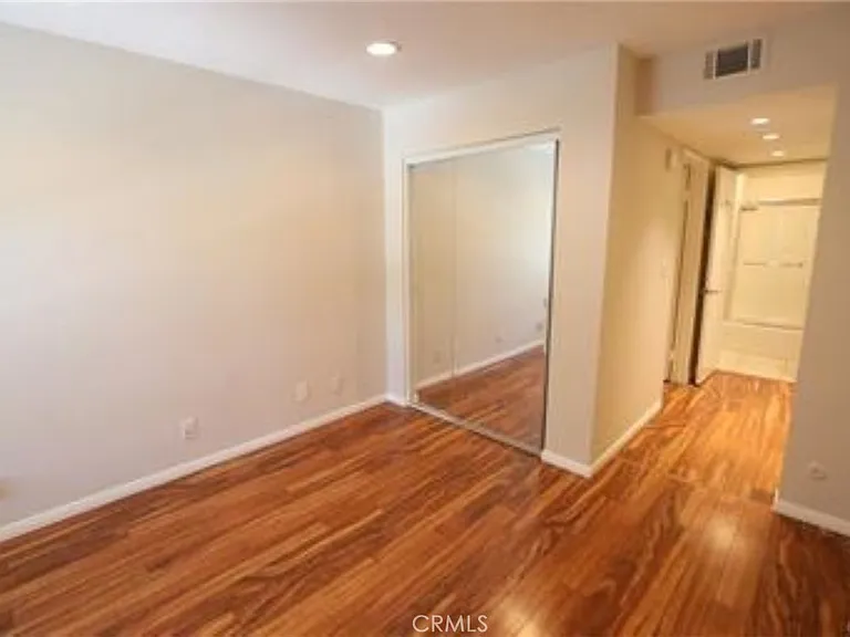 22100 Burbank Blvd #22100 — Photo 18