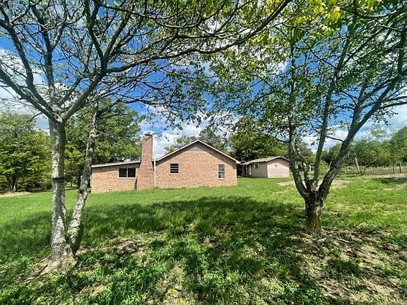 3rd image of 2237 County Road 4301