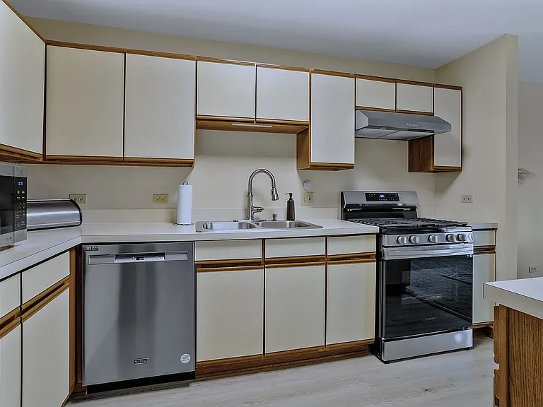 13750 S Bristlecone Dr #408 — Photo 6