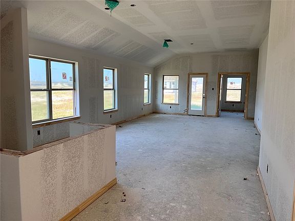 3rd image of 6225 Greenville Dr