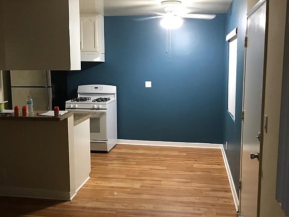 3rd image of 12221 Vanowen St #12221L
