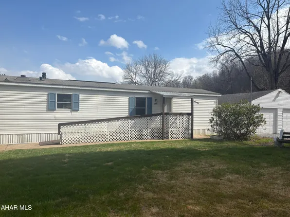 3831 15th Ave, Altoona, PA 16601