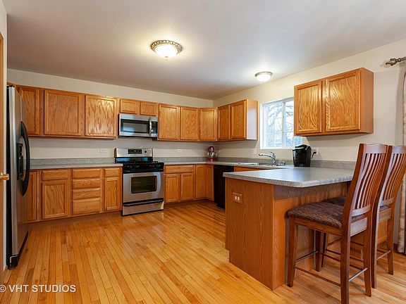 4th image of 37112 N Parma Ave