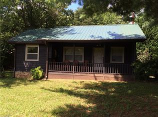 251 Donavan Ln, Dobson, NC 27017