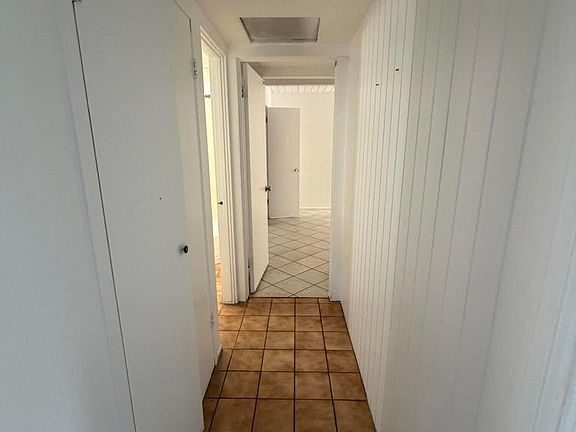 5th image of 897 E Racquet Club Rd