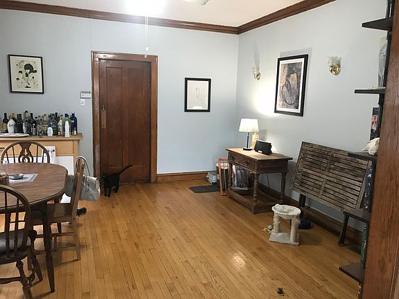 3rd image of 2446 N Western Ave #1