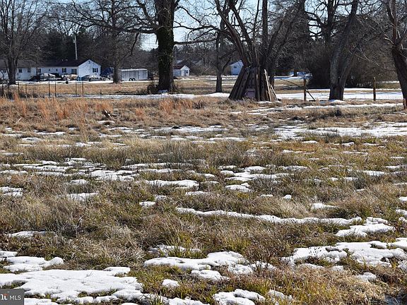 3rd image of 36724 Fielding Dr