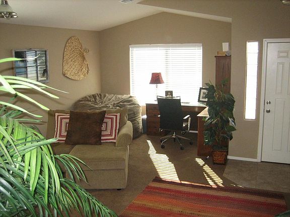 3rd image of 894 W Mesquite Tree Dr