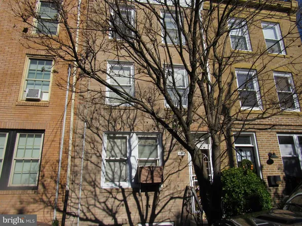 1033 Carpenter St, Philadelphia, PA 19147