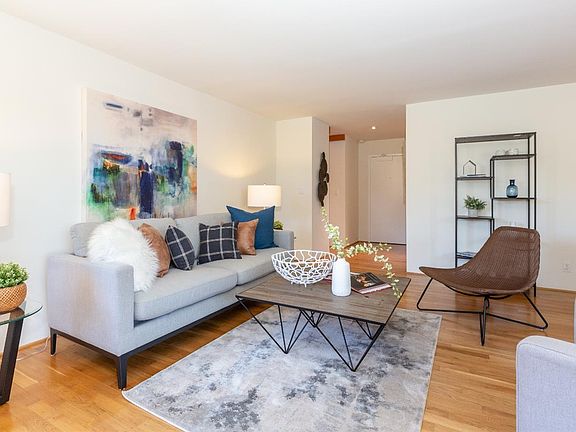 5th image of 139 S Lake Merced Hls APT 3C