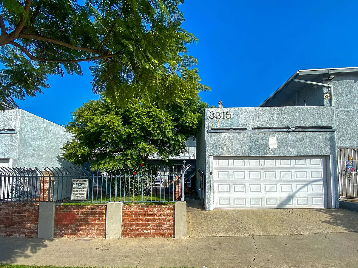Building Photo - 3315 W 104th St