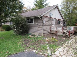 6N111 Gary Ave, Roselle, IL 60172