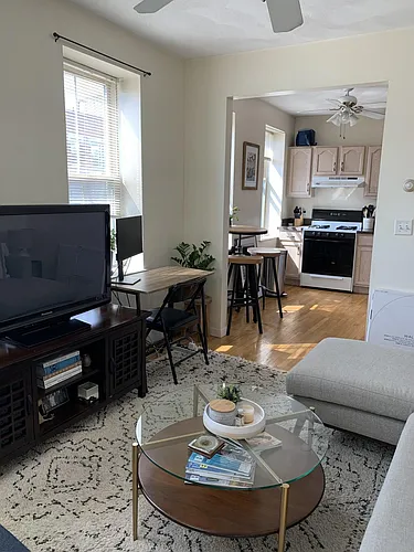 429 Hanover St #4F Photo 1