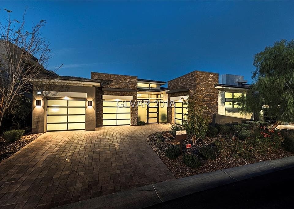 1st image of 32 Hunting Horn Dr