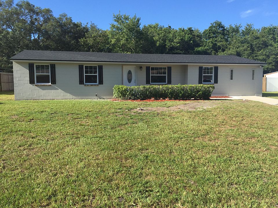 1st image of 2817 Commanche Ave